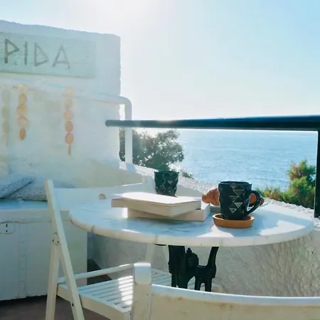 Nyaraló Elpida Seafront Paradise *